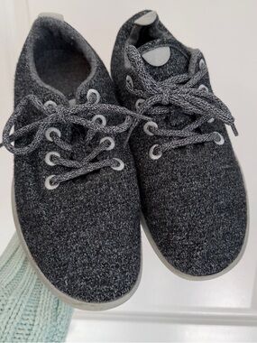 Allbirds charcoal knit sandals